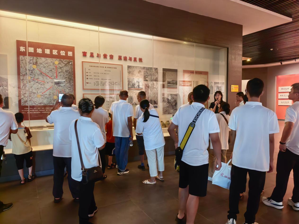 开展红色研学活动